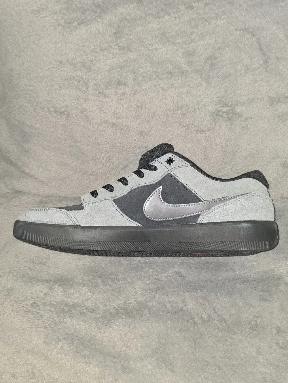 Nike ⭐⭐out stock⭐⭐